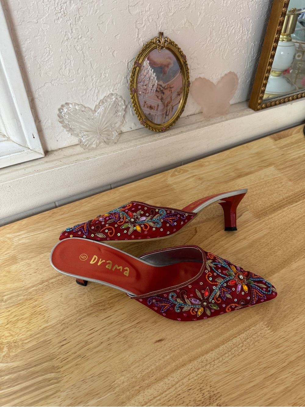 2000s Drama Beaded Pointed Toe Kitten Heels Size 9 Y2K Jewel Embellished Whimsy - Picture 6 of 15